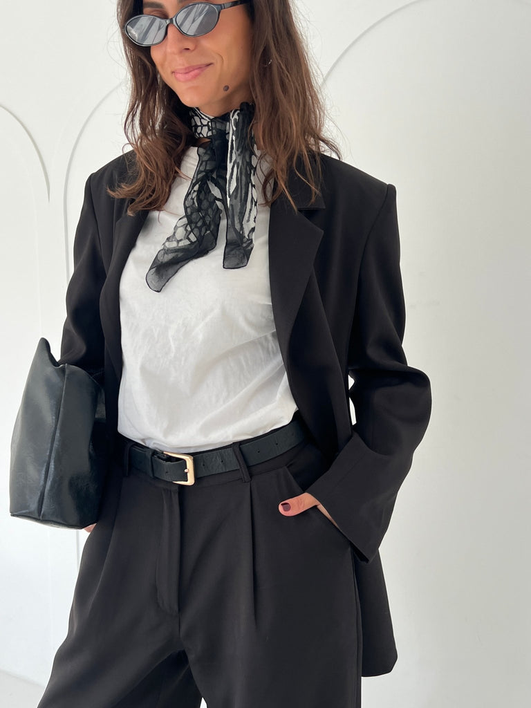 Black Classic Cut Blazer - Mii