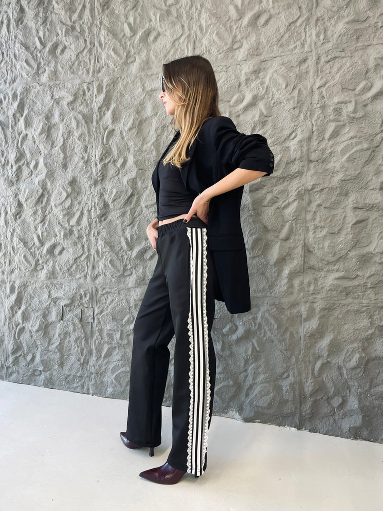 Black Lace Stripes Sweatpants - Mii