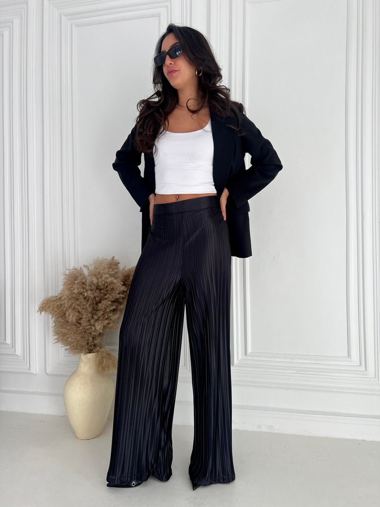 Black Pleated Pants - Mii