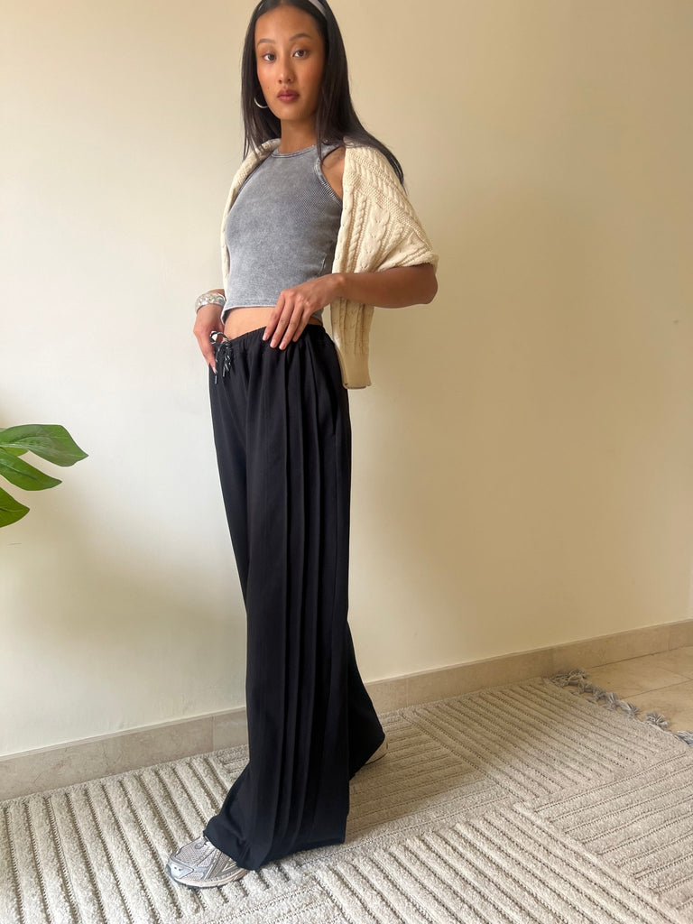 Black Pleated Sweatpants - Mii