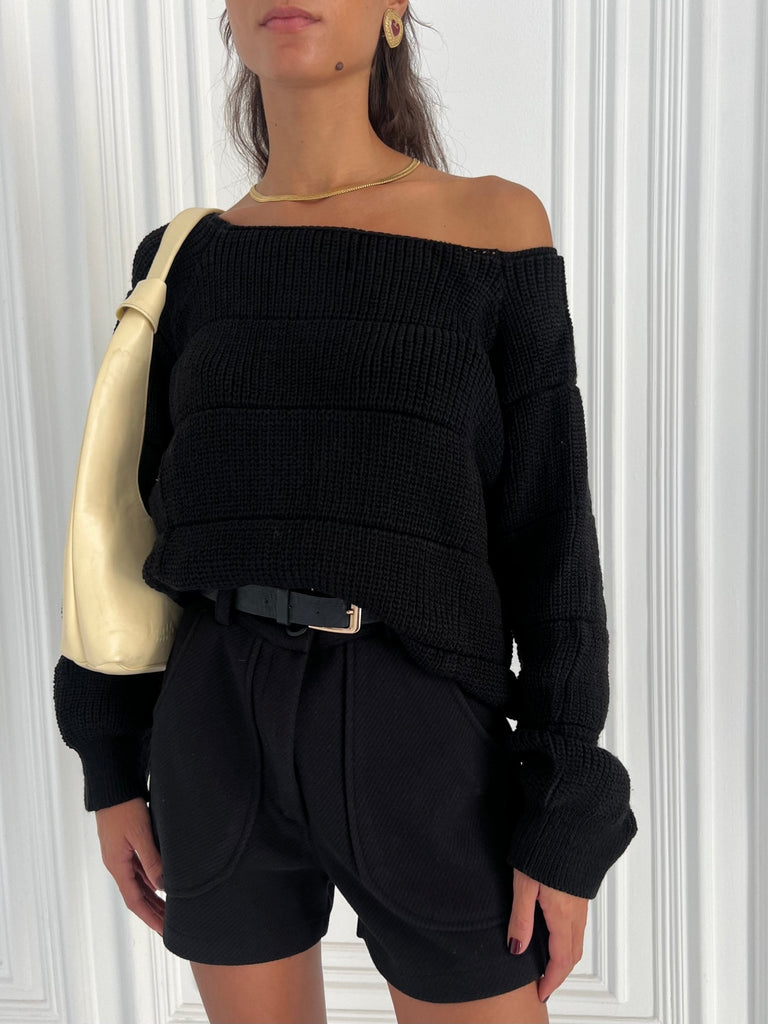 Black Pumped Pullover - Mii