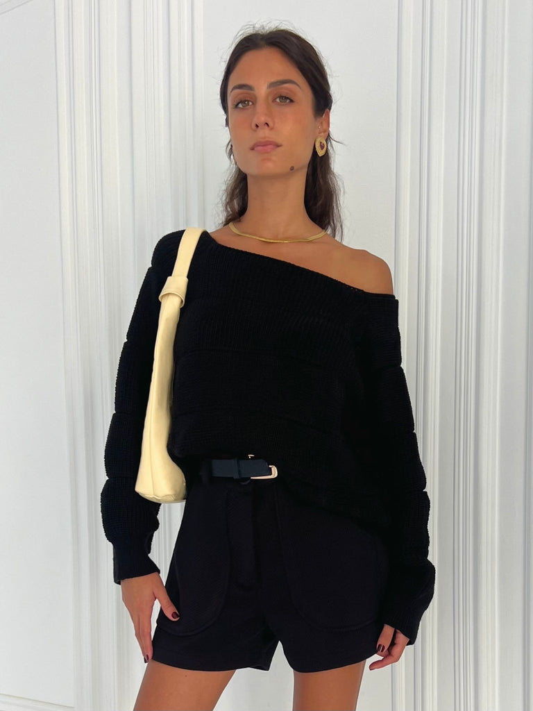 Black Pumped Pullover - Mii