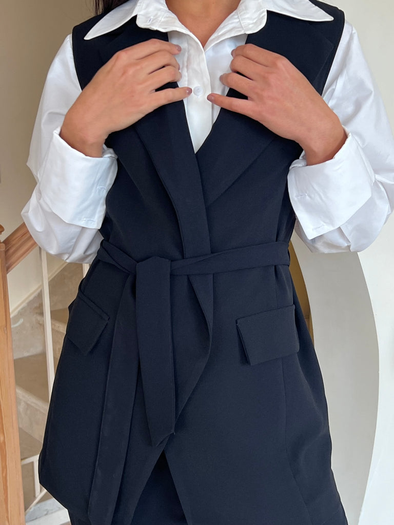 Black Tie On Snatched Waist Vest - Mii