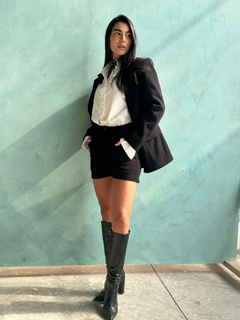 Black Woven Winter Shorts - Mii