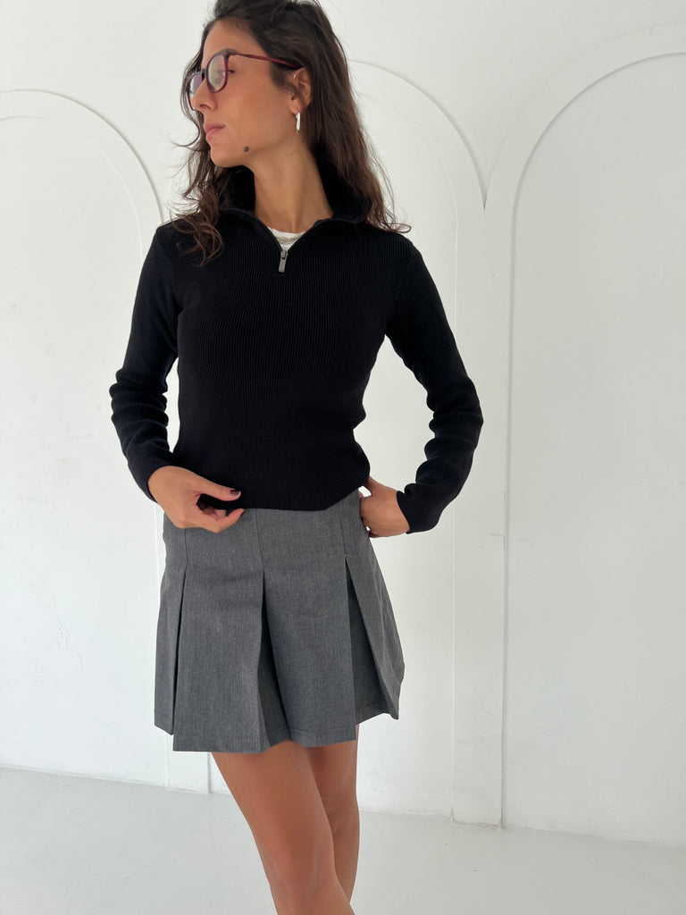 Black Zip Up Basic Top - Mii