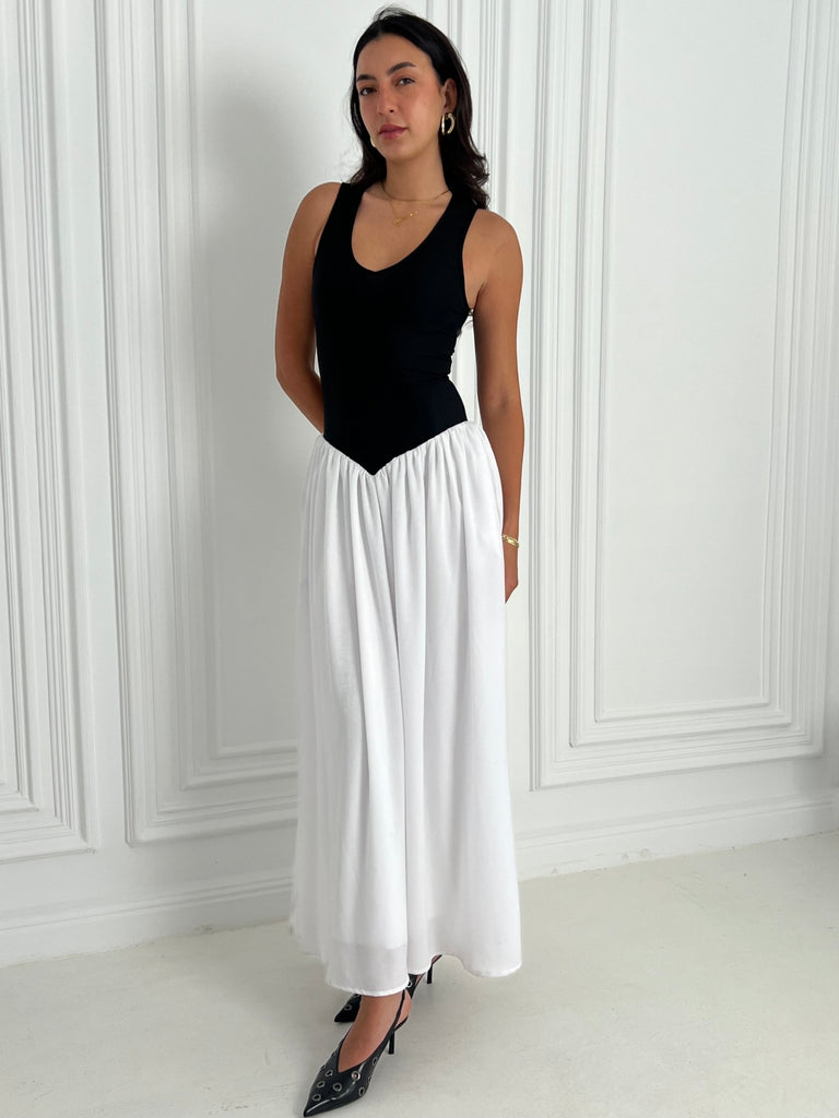 BlackxWhite V Curve Dress - Mii
