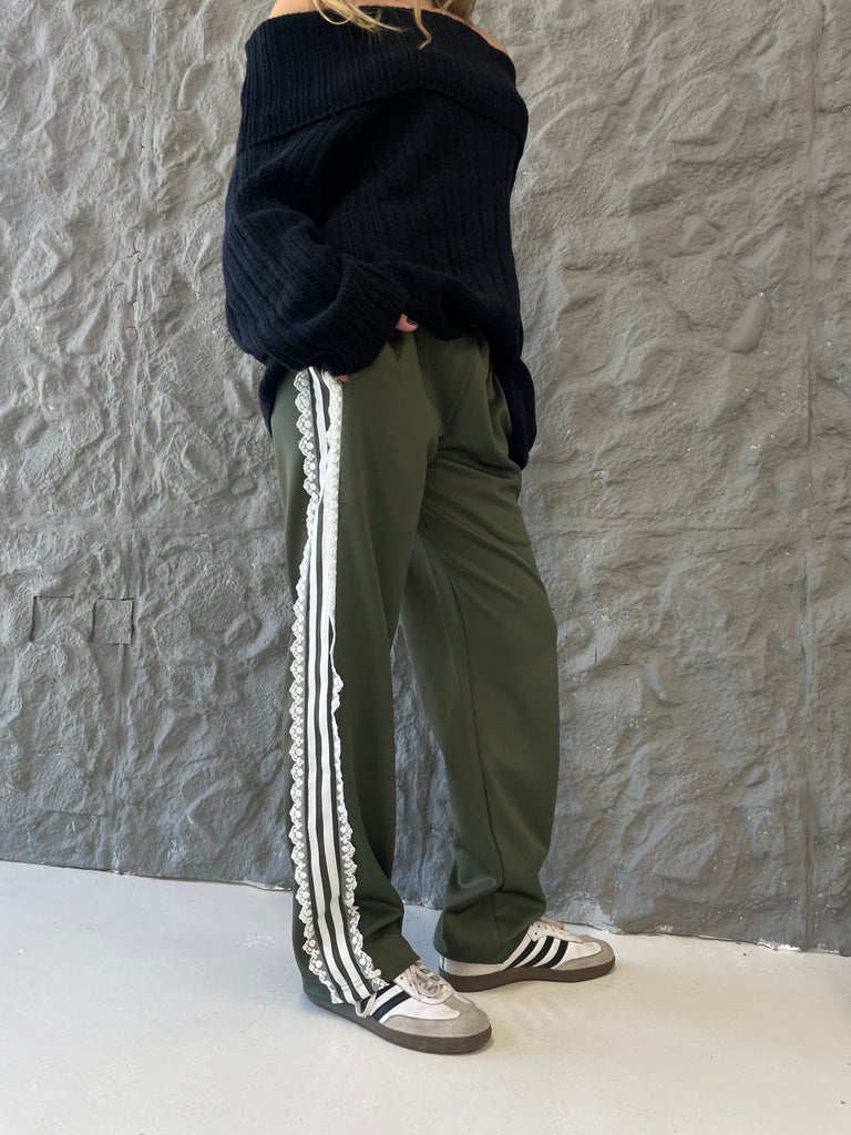 Olive Lace Stripes Sweatpants - Mii