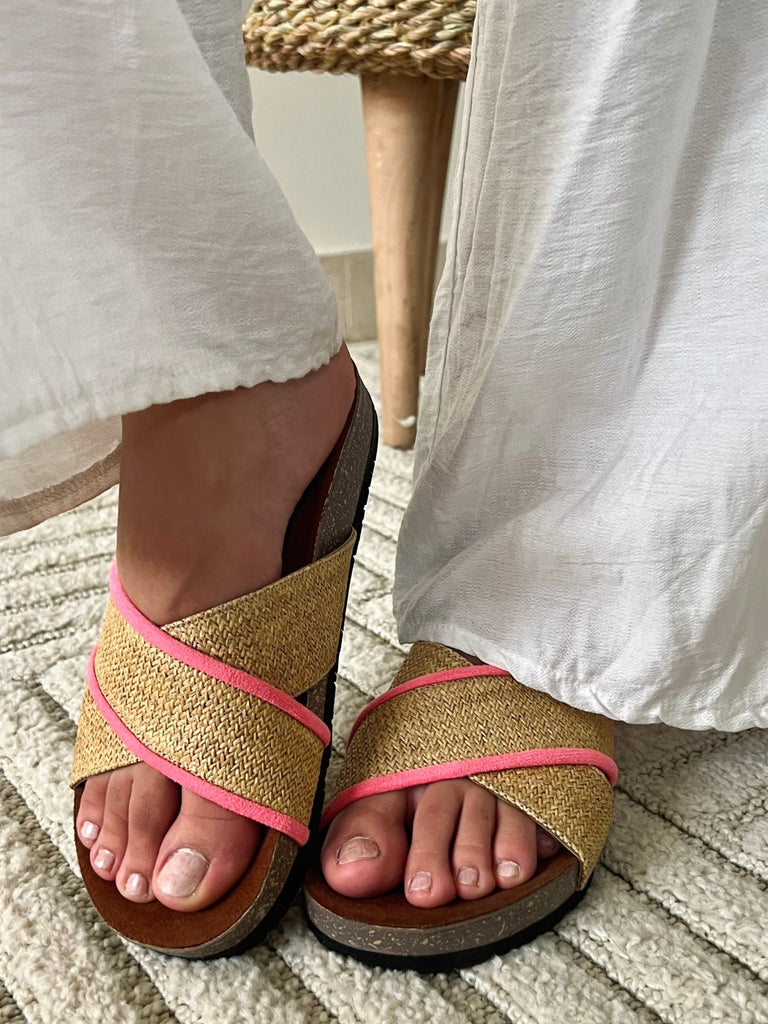 Raffia X Pink Criss - Cross Slides - Mii
