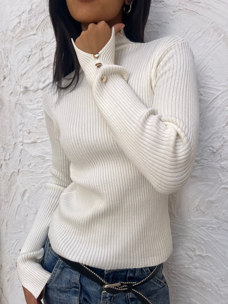 White Basic Buttons Pullover - Mii