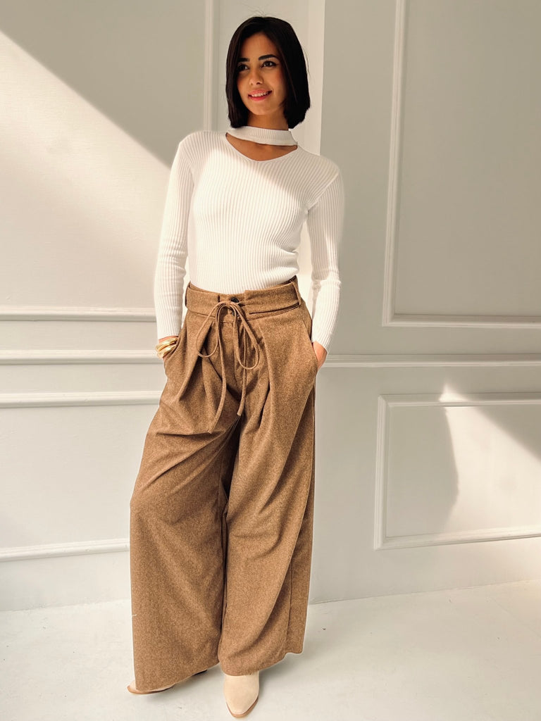 White V Front Cut Ribbed Knit Basic - Mii