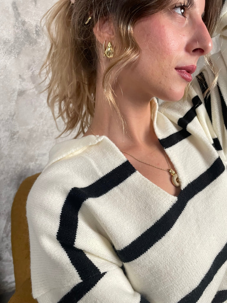 WhitexBlack Striped Pullover - Mii