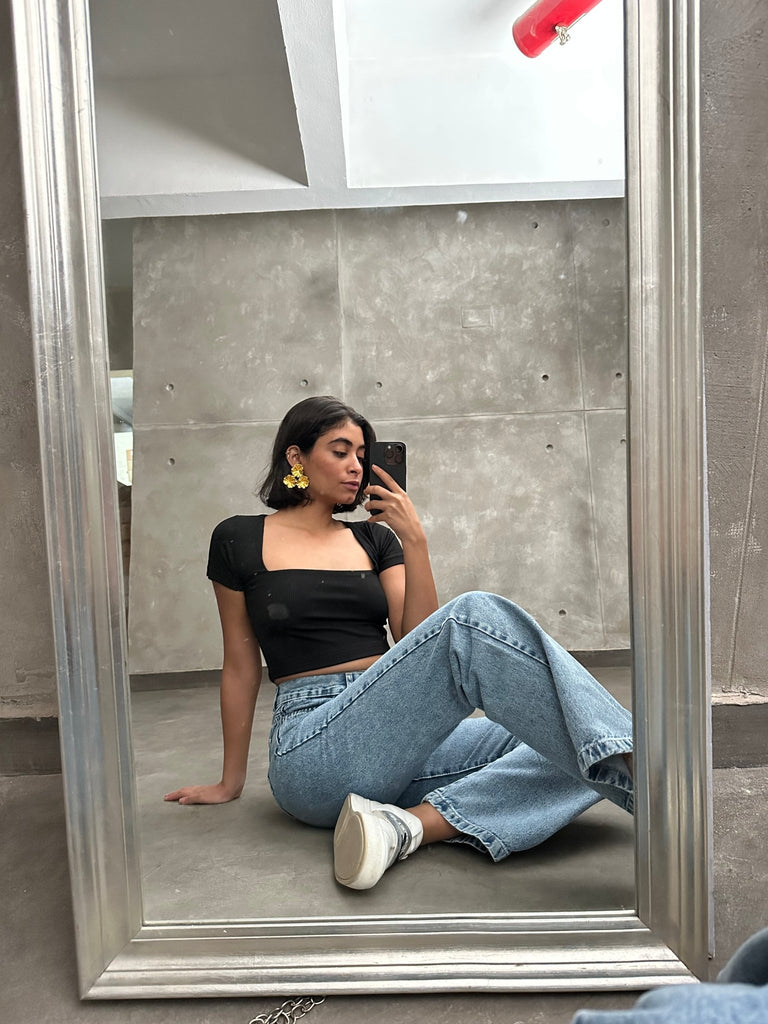 Black Squared Top - Mii