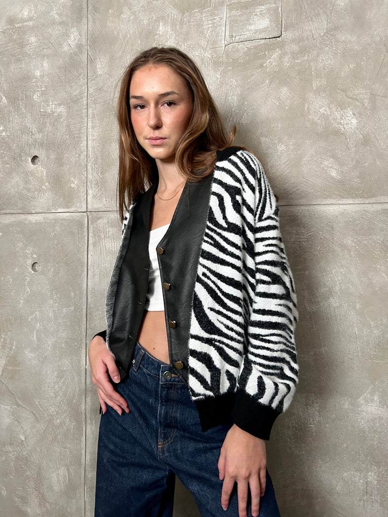 BlackXWhite Jacket - Mii